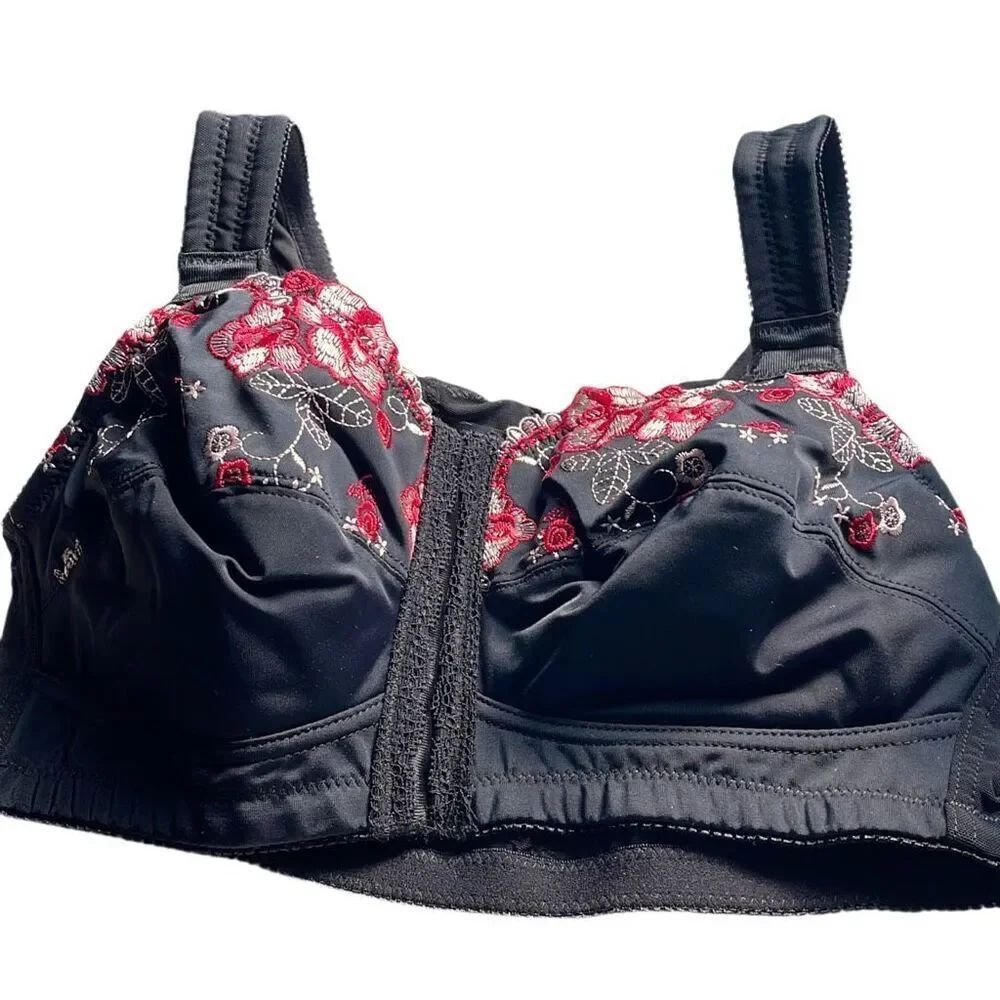 NWT Cozee Corner embroidered bra floral 34C